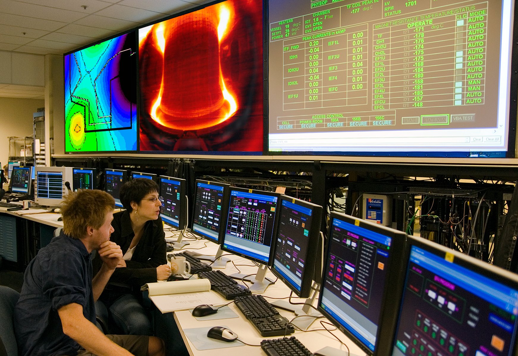 Go-live cutover: moving the data, running in parallel and planning the way back