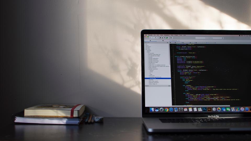 Claude Agent SDK, OpenAI Agents SDK or Google ADK: four questions to ask the client before you choose